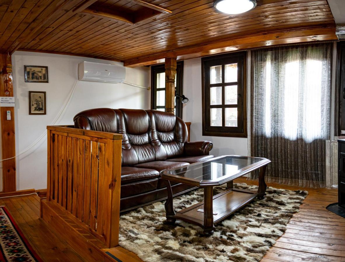 Razsukanova House , Разсукановата Къща Elena Buitenkant foto